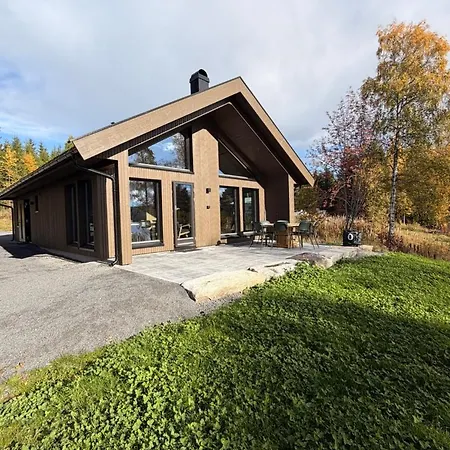 Sjolyst, Lakeside Near For 8 Persons Casa vacanze Sjusjøen